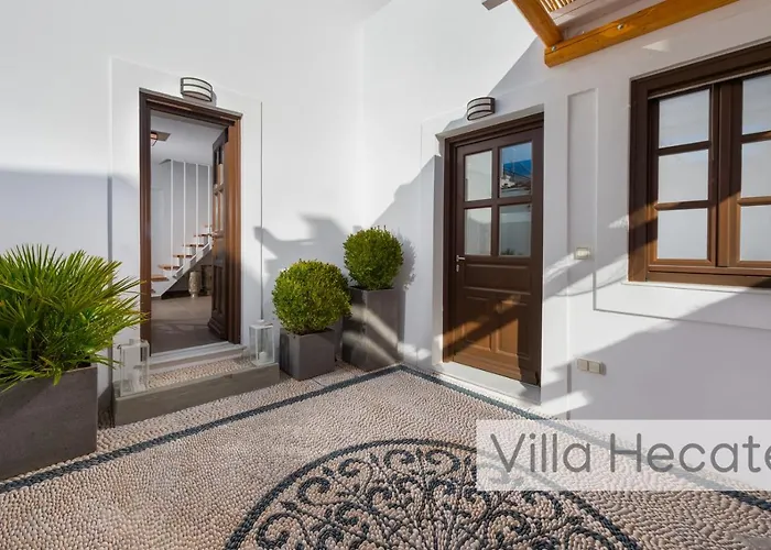 Lindos Amphitheater Villas And Apartments